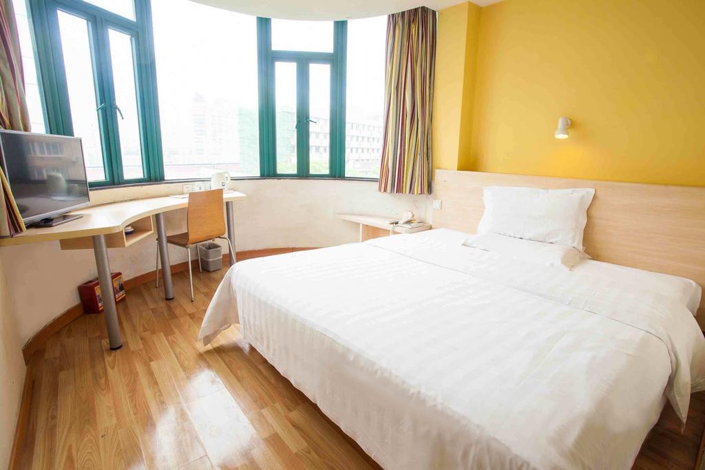 7Days Inn Foshan Dongfang Square Walmart Habitación foto